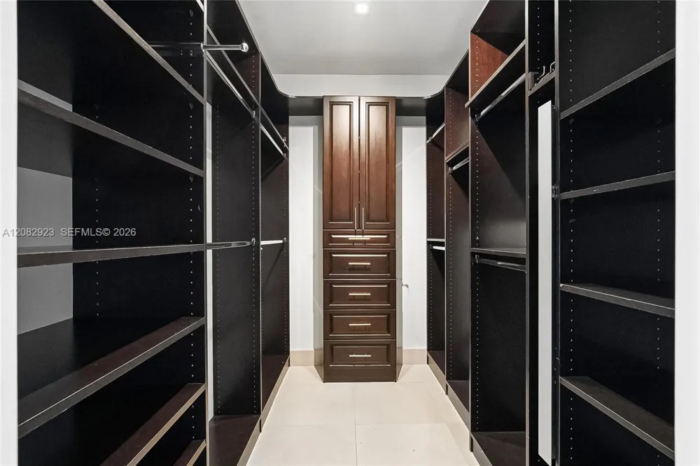 16051 Collins Ave #2903 Sunny Isles Beach, FL 33160