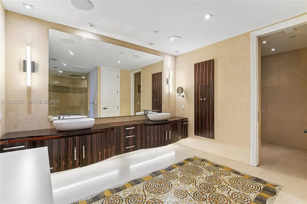 16051 Collins Ave #2903 Sunny Isles Beach, FL 33160