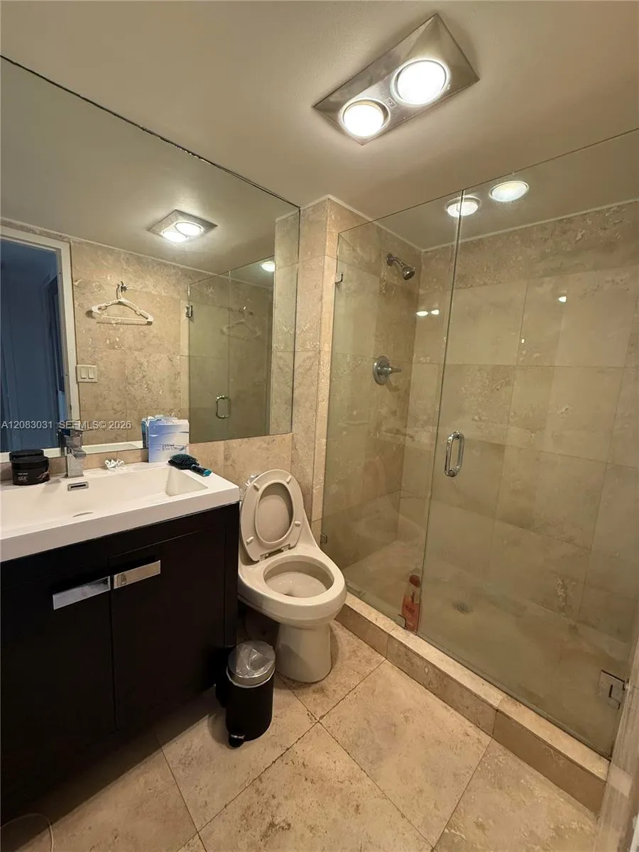 3375 Country Club Dr #1004 Aventura, FL 33180