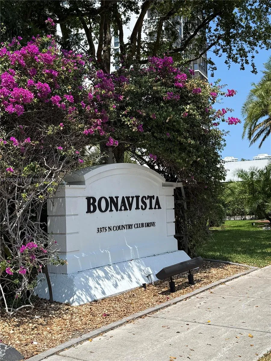 3375 Country Club Dr #1004 Aventura, FL 33180