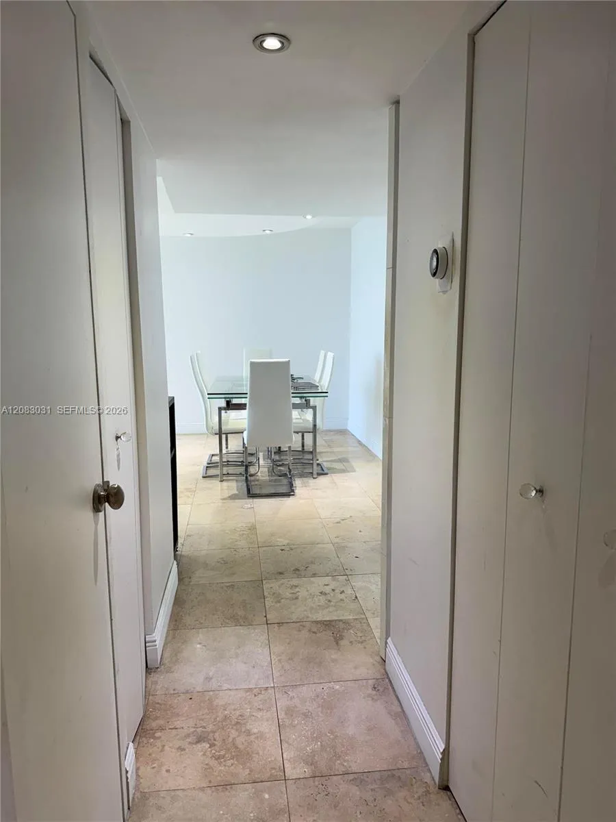 3375 Country Club Dr #1004 Aventura, FL 33180