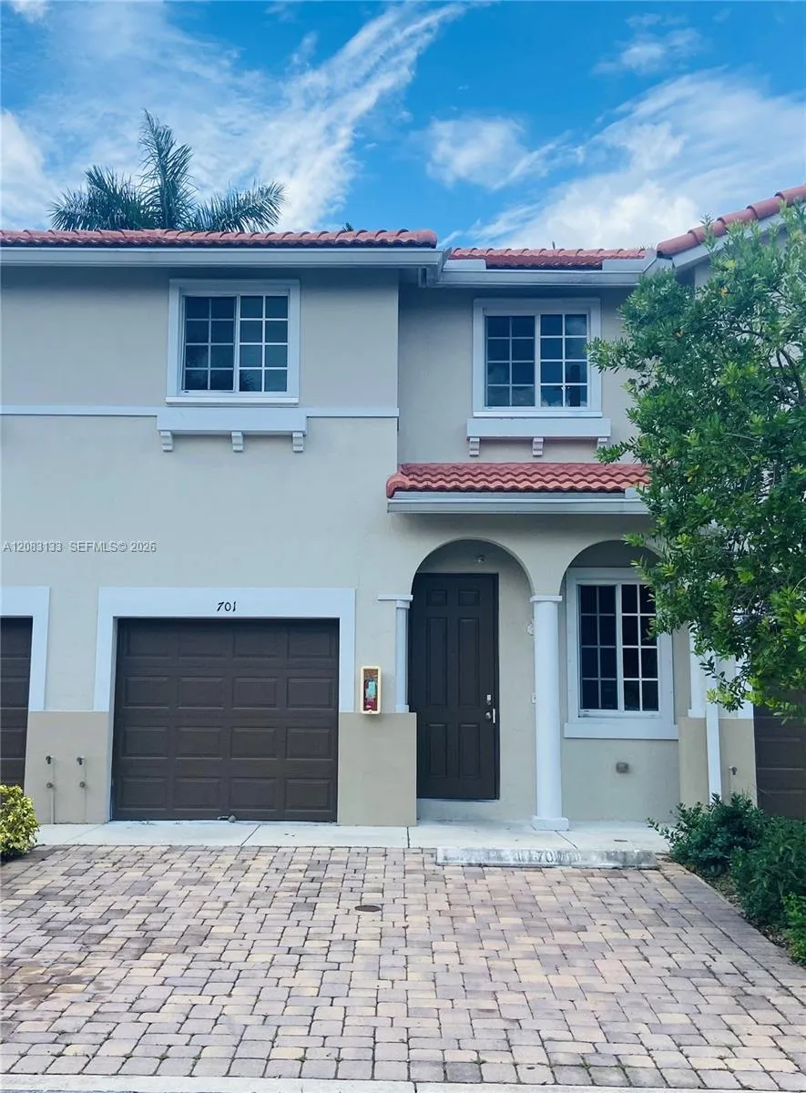 21401 NW 13th Ct #701 Miami Gardens, FL 33169