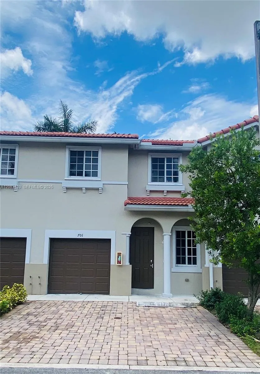21401 NW 13th Ct #701 Miami Gardens, FL 33169