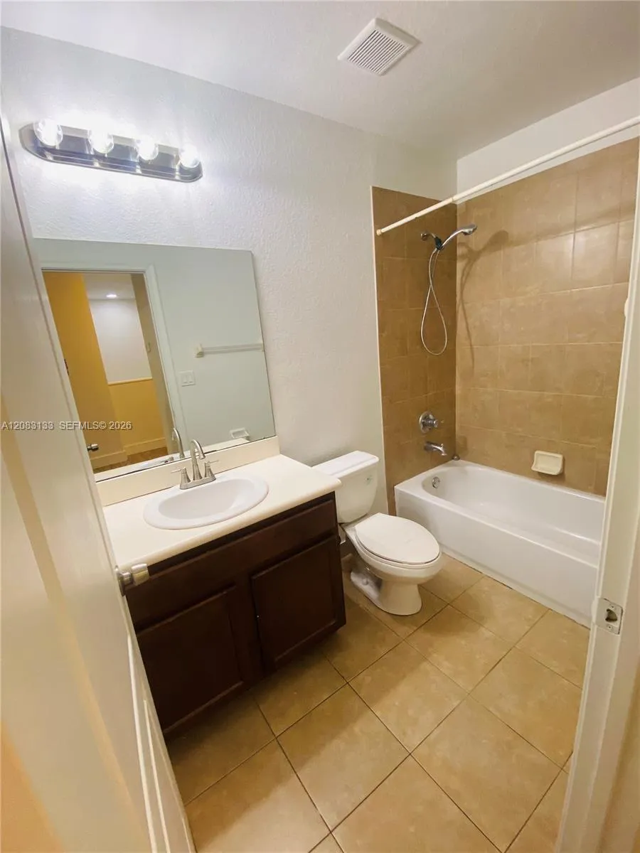 21401 NW 13th Ct #701 Miami Gardens, FL 33169