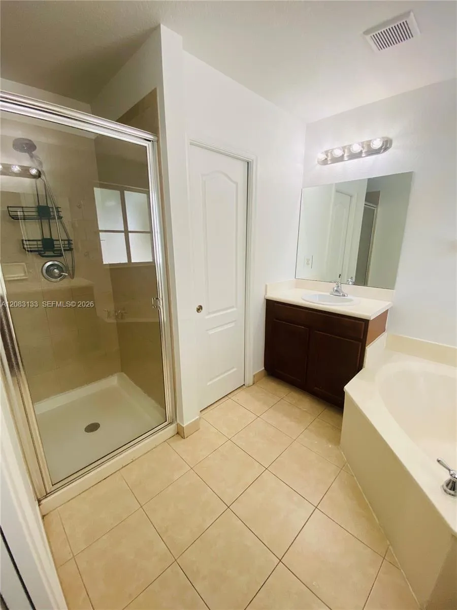 21401 NW 13th Ct #701 Miami Gardens, FL 33169