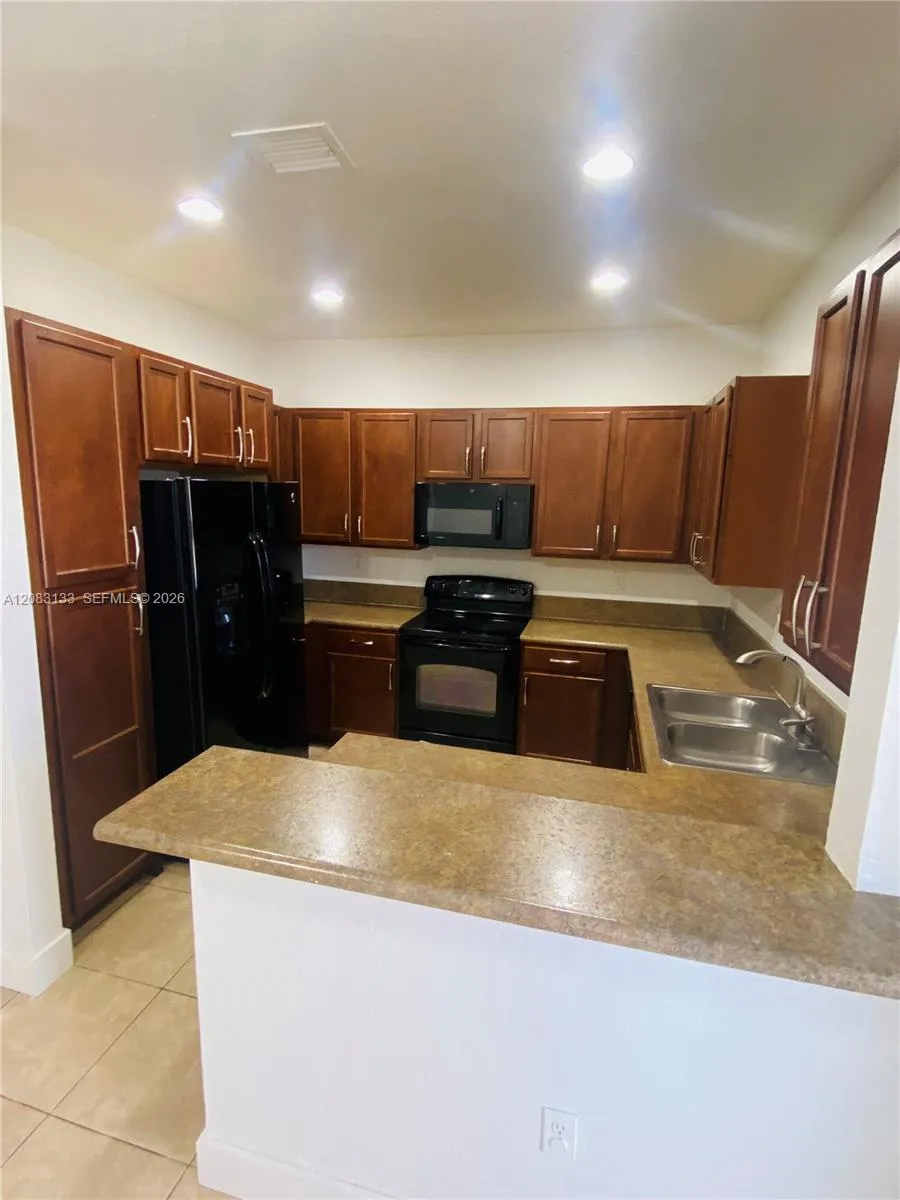 21401 NW 13th Ct #701 Miami Gardens, FL 33169
