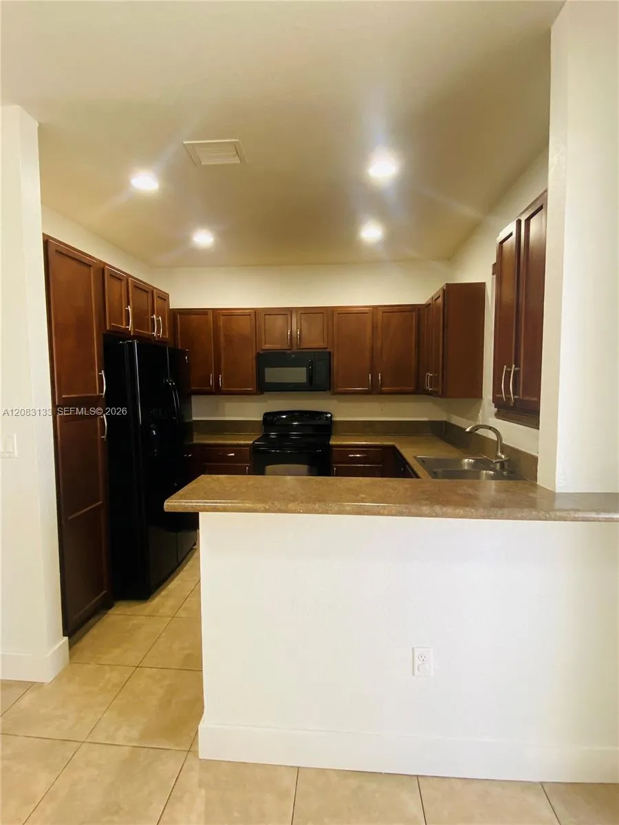 21401 NW 13th Ct #701 Miami Gardens, FL 33169