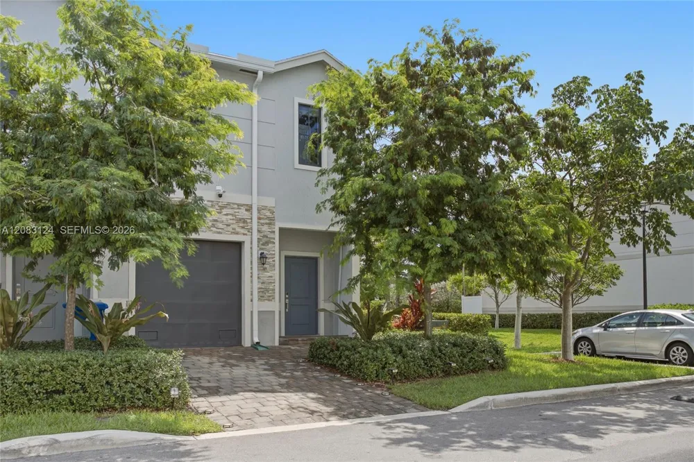 926 NW 3rd Ter #926 Pompano Beach, FL 33060