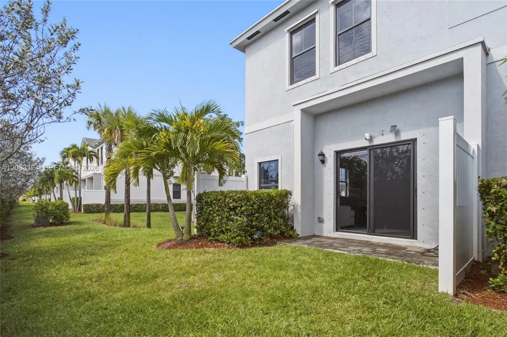 926 NW 3rd Ter #926 Pompano Beach, FL 33060