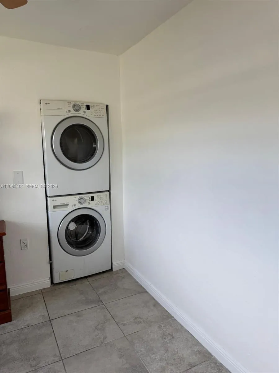 3650 SW 92nd Ave #1 Miami, FL 33165