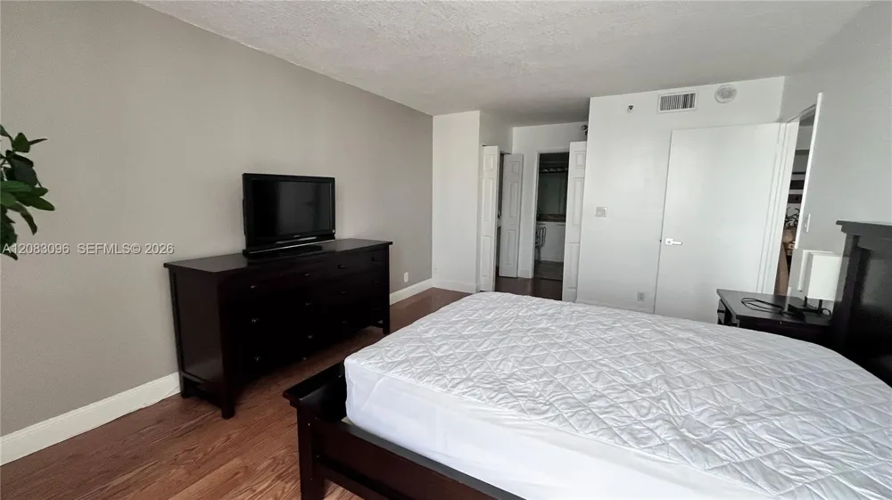 3300 NE 192nd St #PH16 Aventura, FL 33180