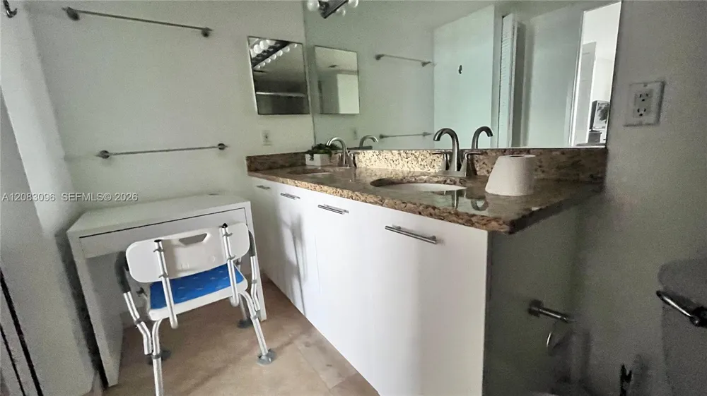 3300 NE 192nd St #PH16 Aventura, FL 33180