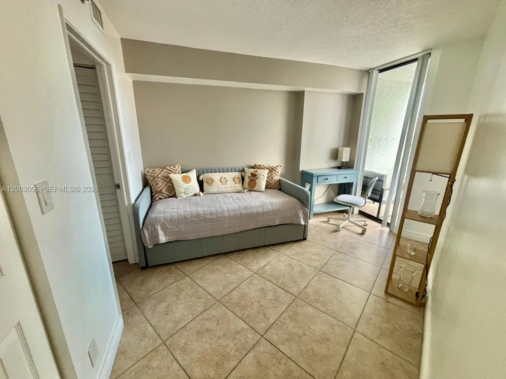 3300 NE 192nd St #PH16 Aventura, FL 33180