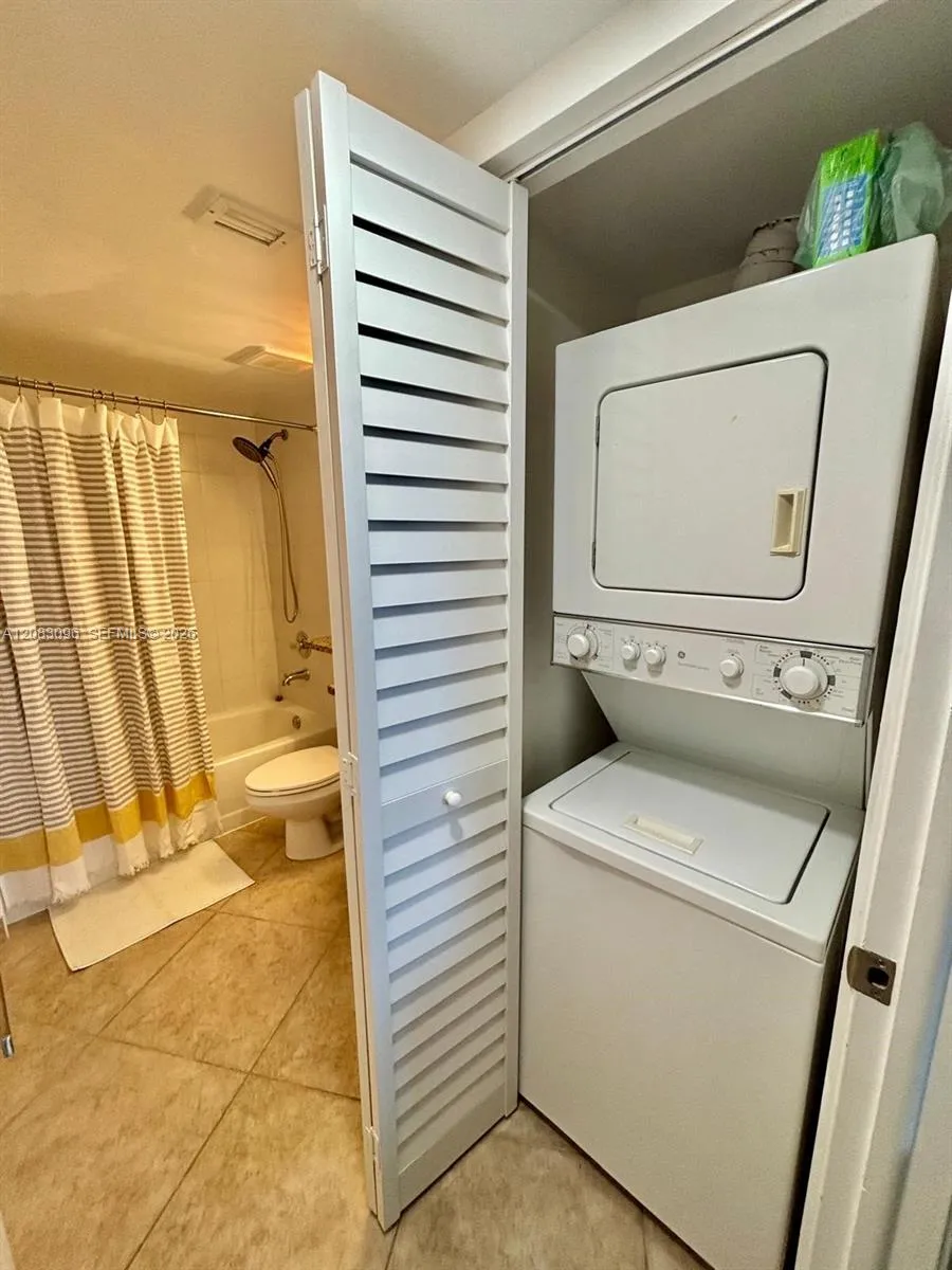 3300 NE 192nd St #PH16 Aventura, FL 33180