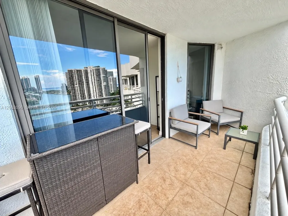 3300 NE 192nd St #PH16 Aventura, FL 33180