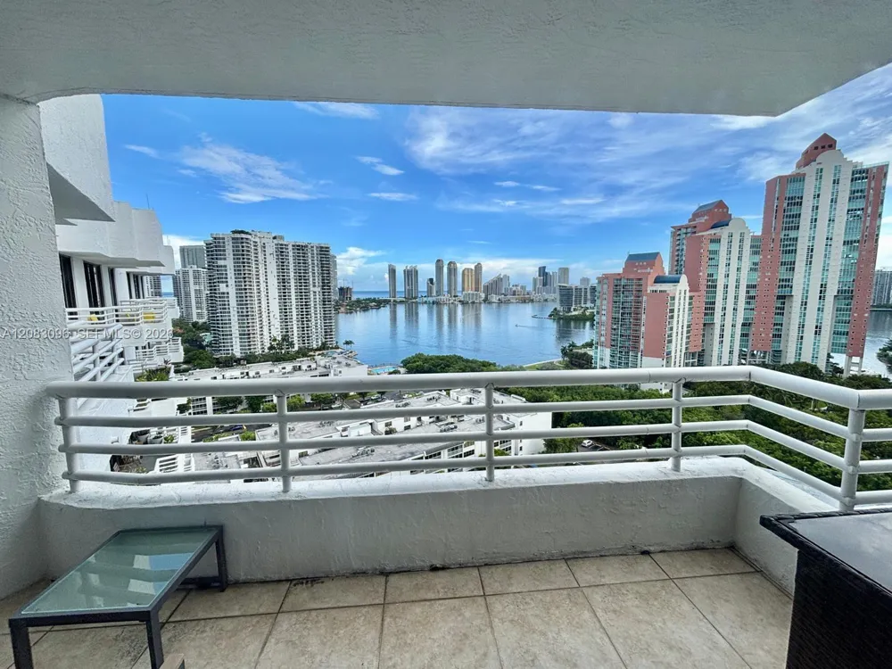 3300 NE 192nd St #PH16 Aventura, FL 33180