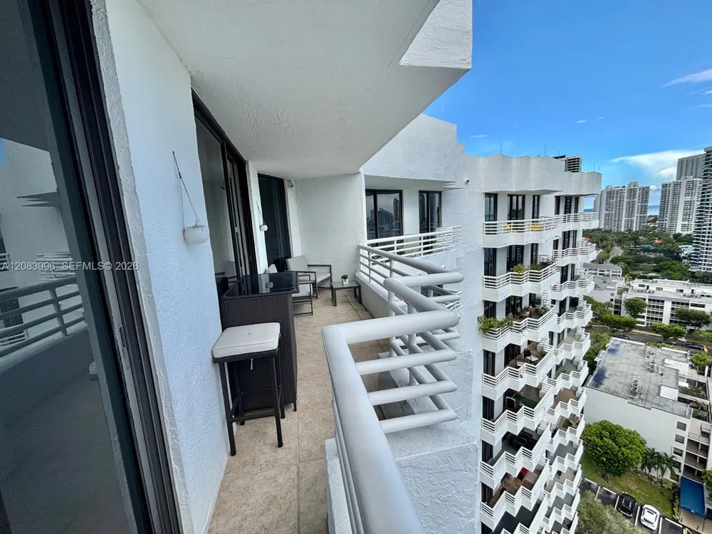 3300 NE 192nd St #PH16 Aventura, FL 33180