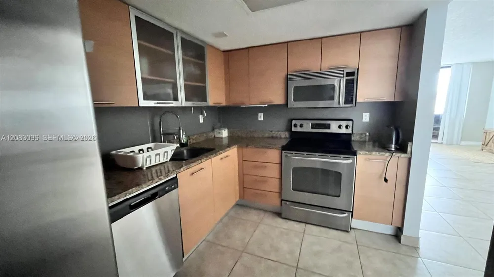 3300 NE 192nd St #PH16 Aventura, FL 33180