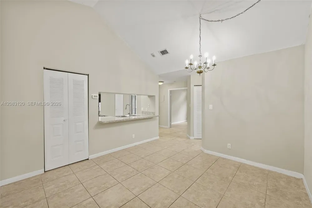 1076 Coral Club Dr #1076 Coral Springs, FL 33071