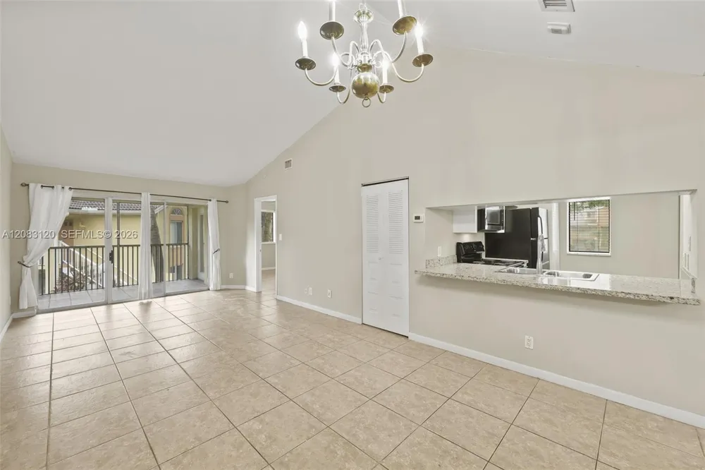 1076 Coral Club Dr #1076 Coral Springs, FL 33071