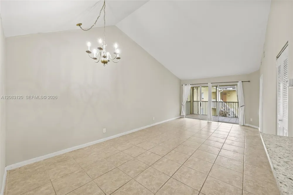 1076 Coral Club Dr #1076 Coral Springs, FL 33071