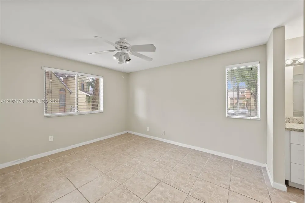 1076 Coral Club Dr #1076 Coral Springs, FL 33071