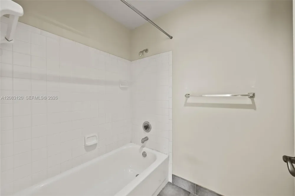 1076 Coral Club Dr #1076 Coral Springs, FL 33071