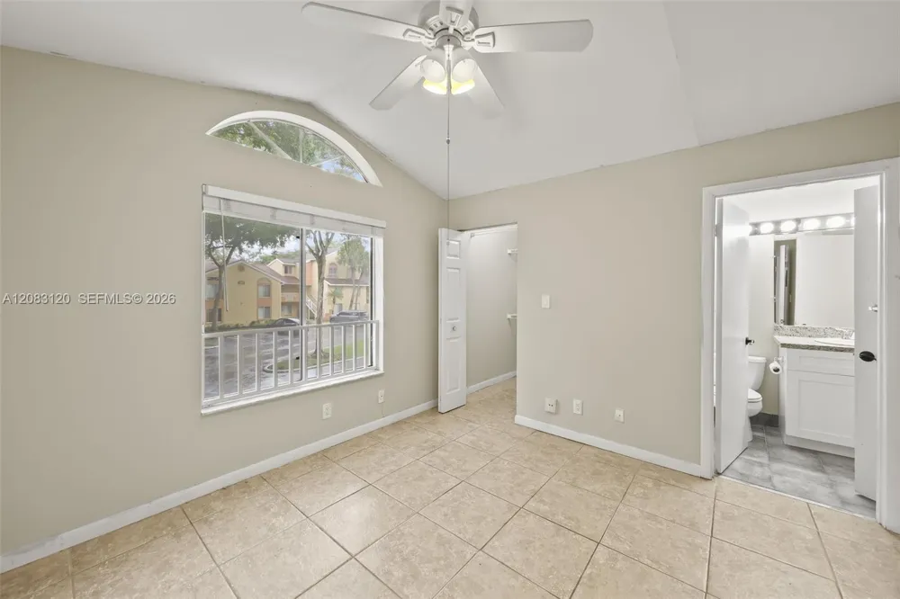 1076 Coral Club Dr #1076 Coral Springs, FL 33071