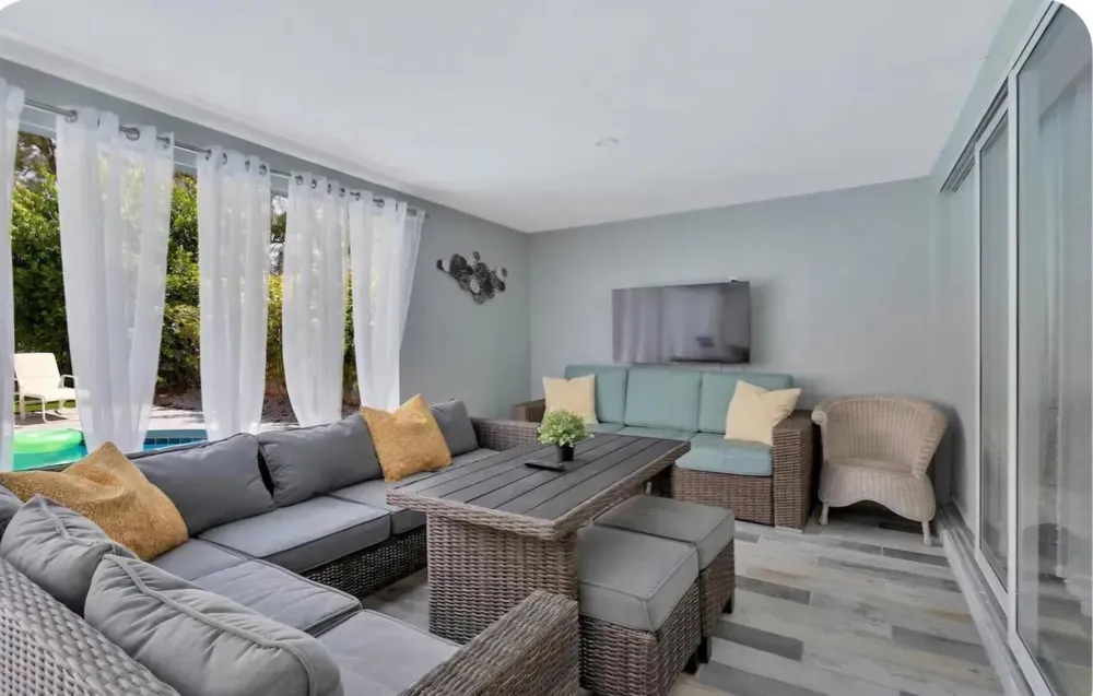 2829 NE 12TH STREET Pompano Beach, FL 33062