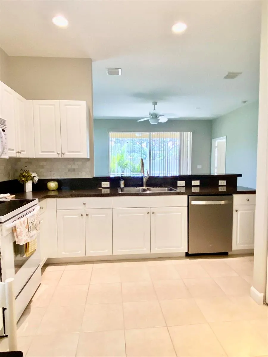 6616 Liberty Place Vero Beach, FL 32966