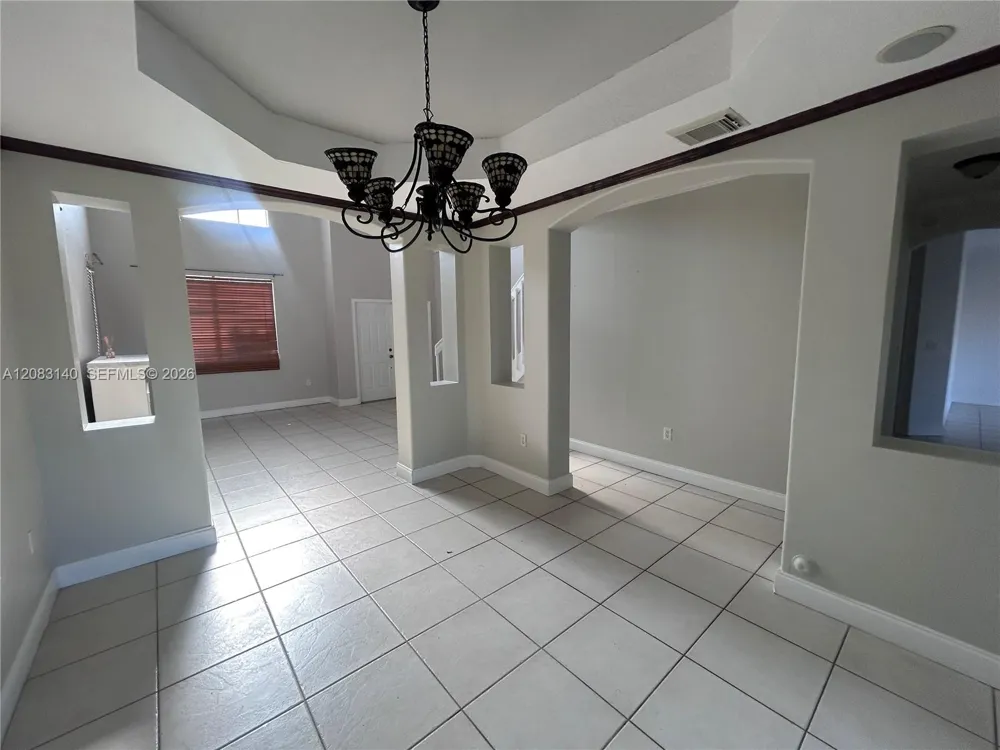6528 SW 158th Pass Miami, FL 33193