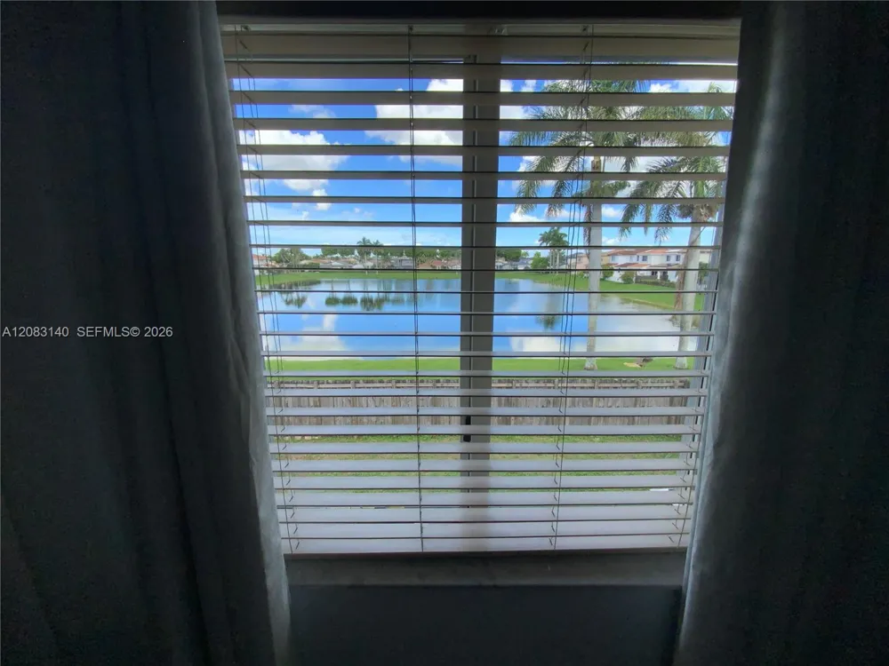 6528 SW 158th Pass Miami, FL 33193