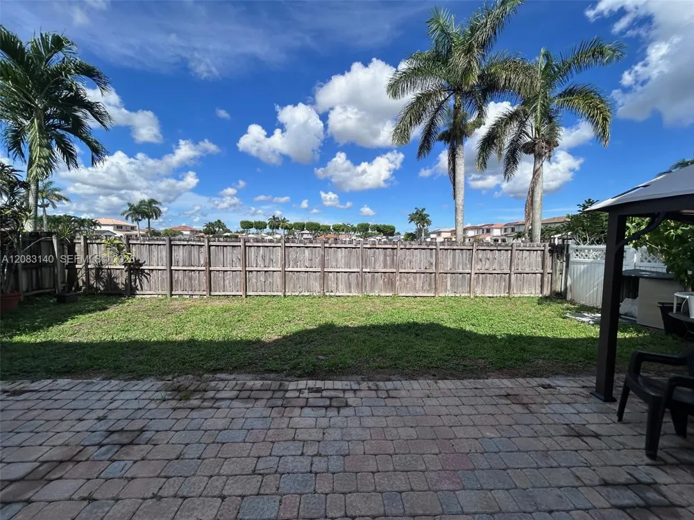 6528 SW 158th Pass Miami, FL 33193