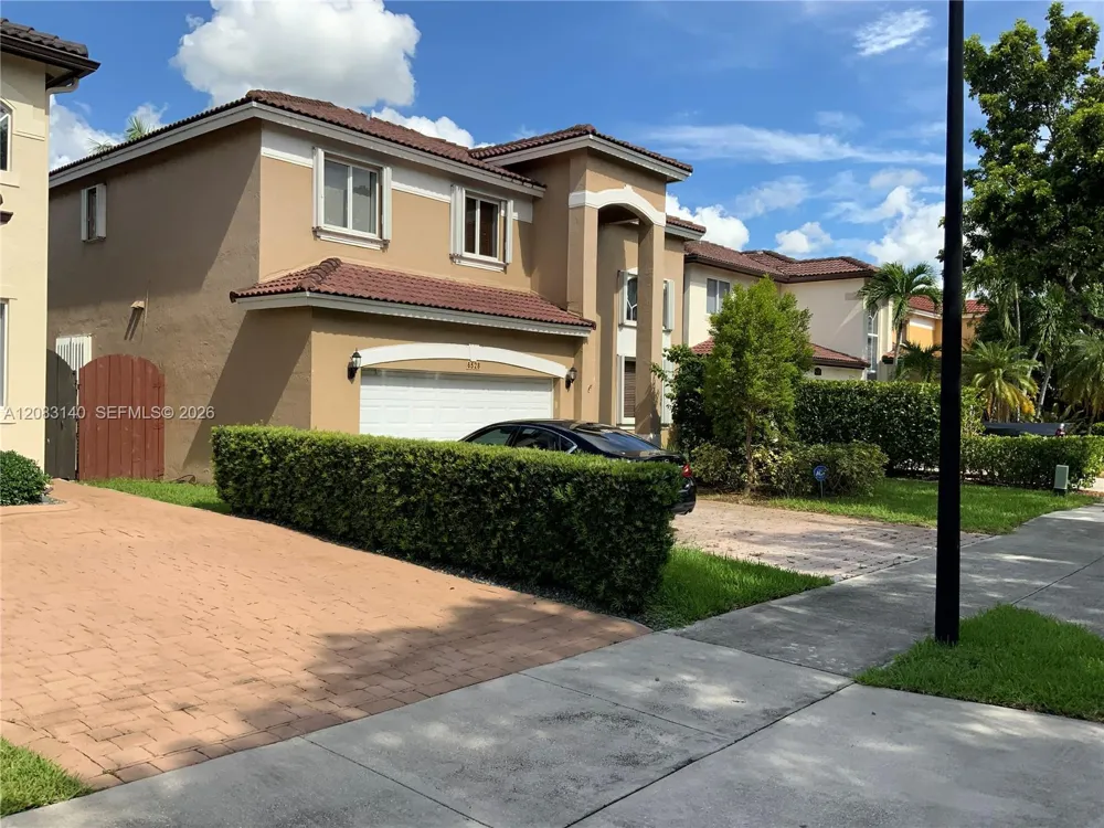 6528 SW 158th Pass Miami, FL 33193