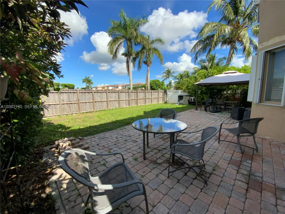 6528 SW 158th Pass Miami, FL 33193