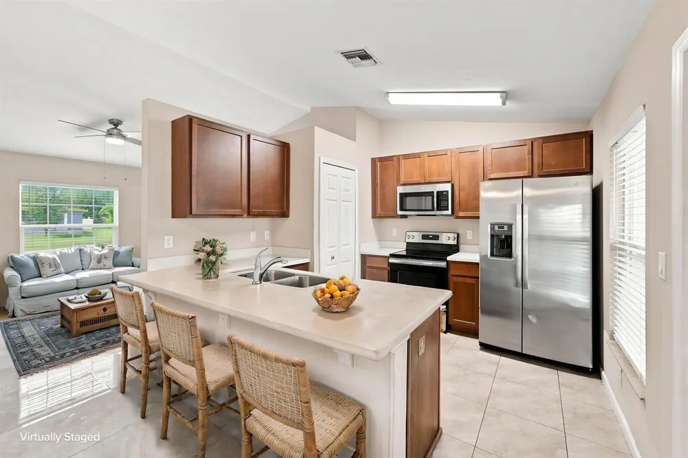 538 SW PRADO AVENUE Port St. Lucie, FL 34983