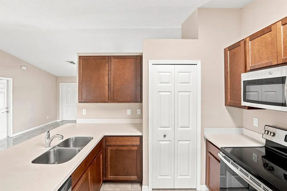 538 SW PRADO AVENUE Port St. Lucie, FL 34983
