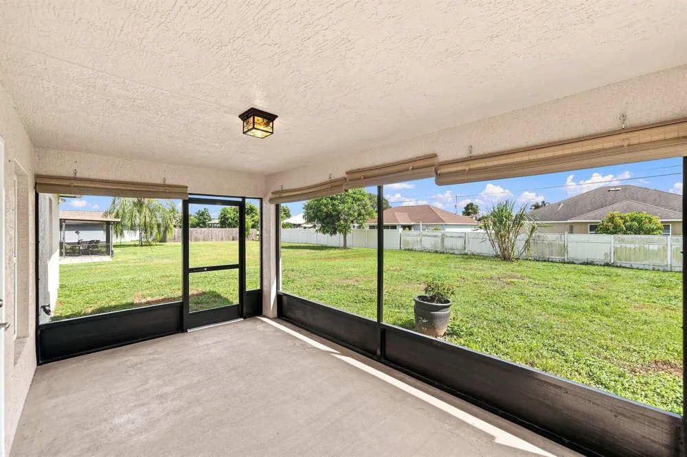 538 SW PRADO AVENUE Port St. Lucie, FL 34983