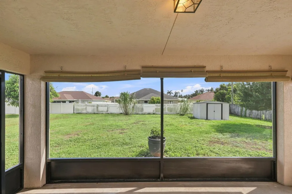538 SW PRADO AVENUE Port St. Lucie, FL 34983