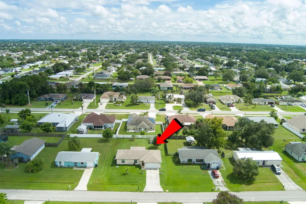 538 SW PRADO AVENUE Port St. Lucie, FL 34983