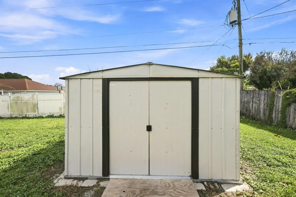 538 SW PRADO AVENUE Port St. Lucie, FL 34983