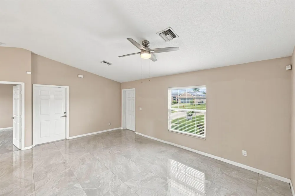 538 SW PRADO AVENUE Port St. Lucie, FL 34983