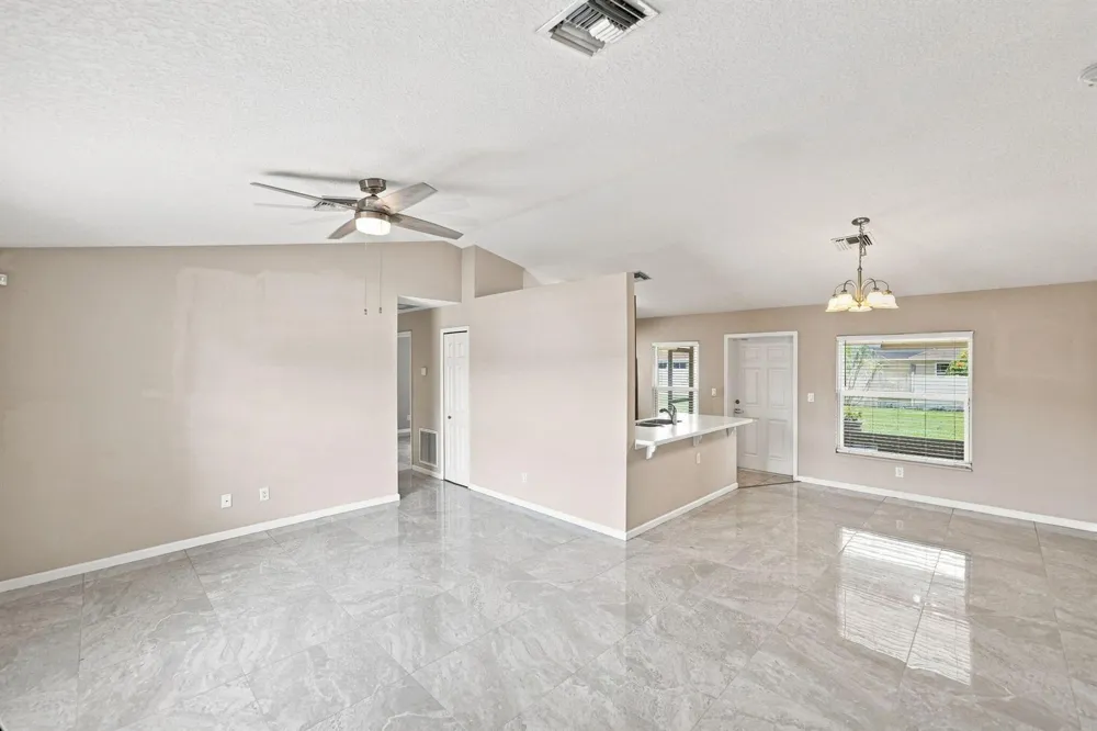 538 SW PRADO AVENUE Port St. Lucie, FL 34983