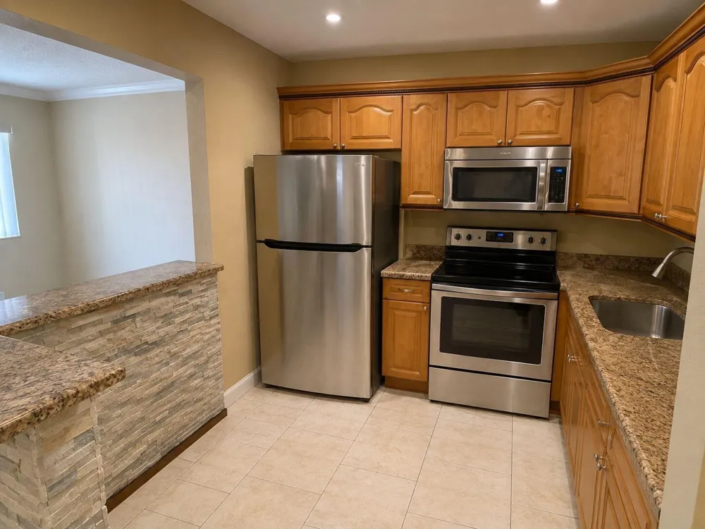 3100 SPRINGDALE BOULEVARD #308 Palm Springs, FL 33461