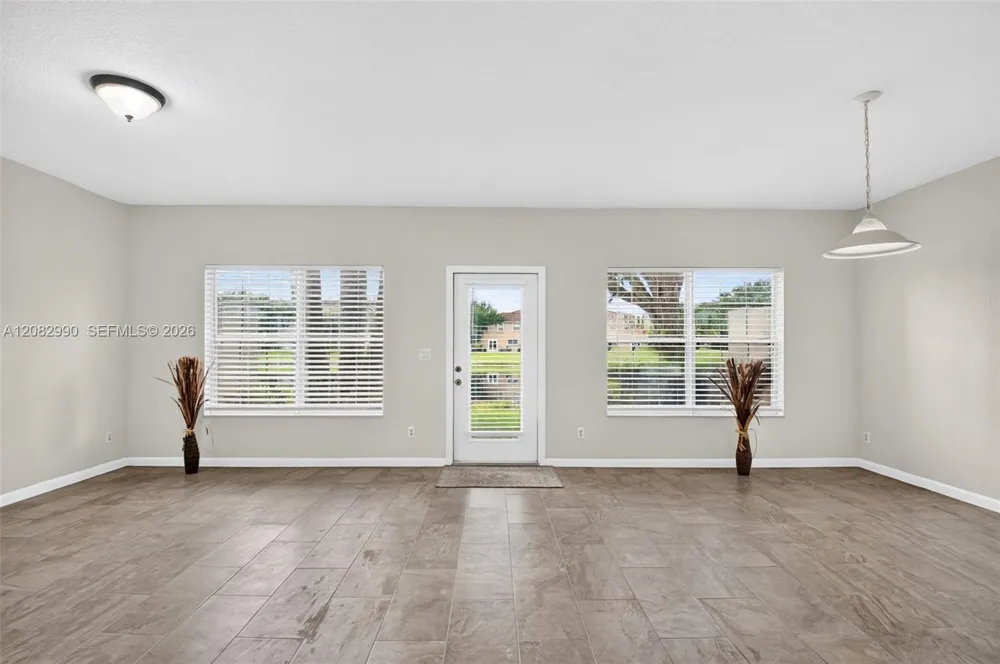 4406 Windmill Palm Way Green Acres, FL 33463