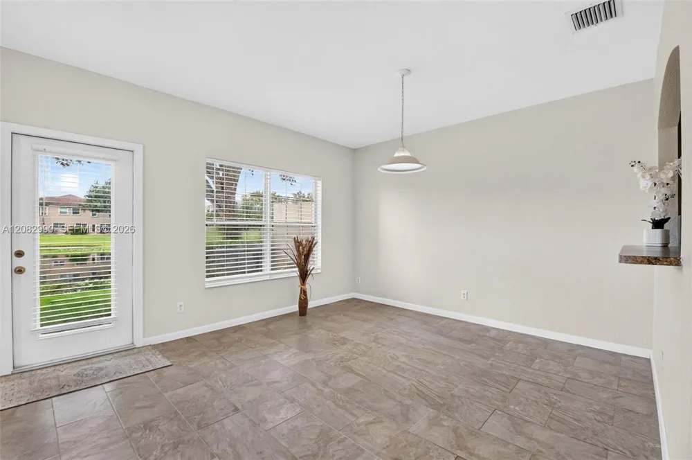 4406 Windmill Palm Way Green Acres, FL 33463