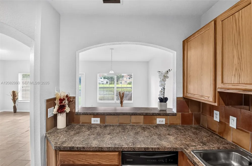 4406 Windmill Palm Way Green Acres, FL 33463