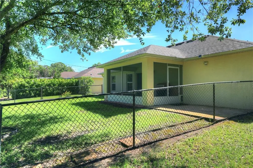 8455 105th Avenue Vero Beach, FL 32967