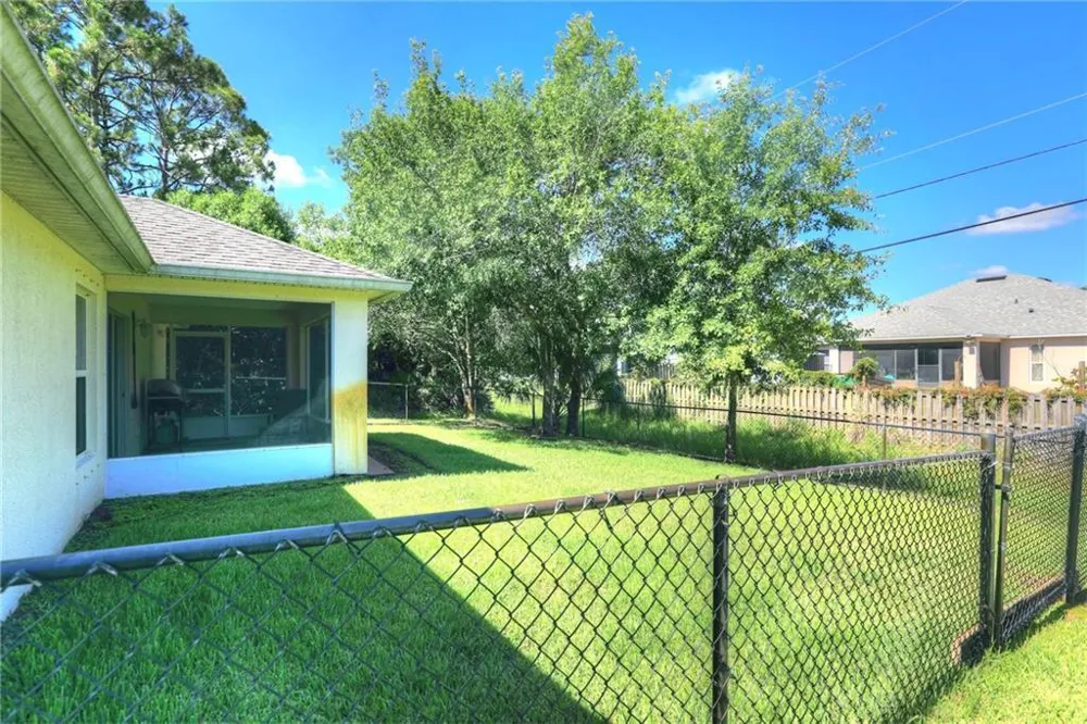 8455 105th Avenue Vero Beach, FL 32967