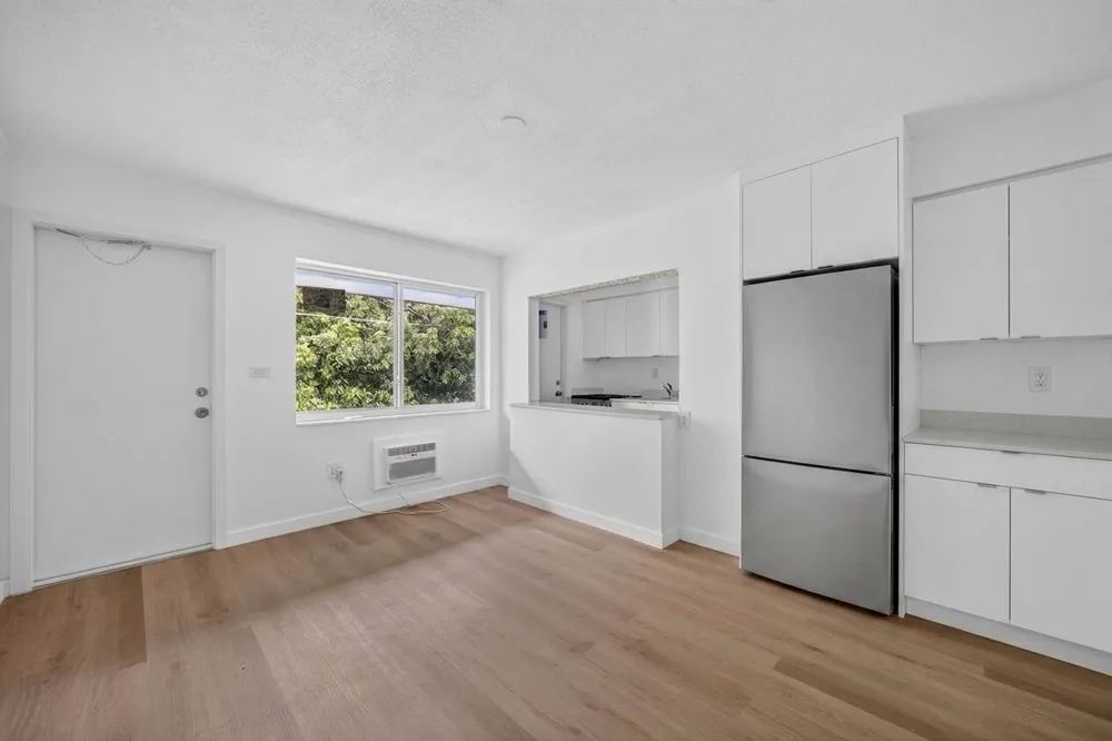 60 NW 79TH STREET #32 Miami, FL 33150